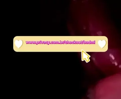 Mc Mirella fazendo um “famoso sexo oral”