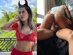 Larissa Sumpani indo com tudo em cima do catra com o bundão brilhando de óleo
