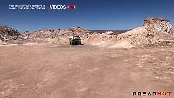 Menina dando nó ônibus abandonado cascavel
